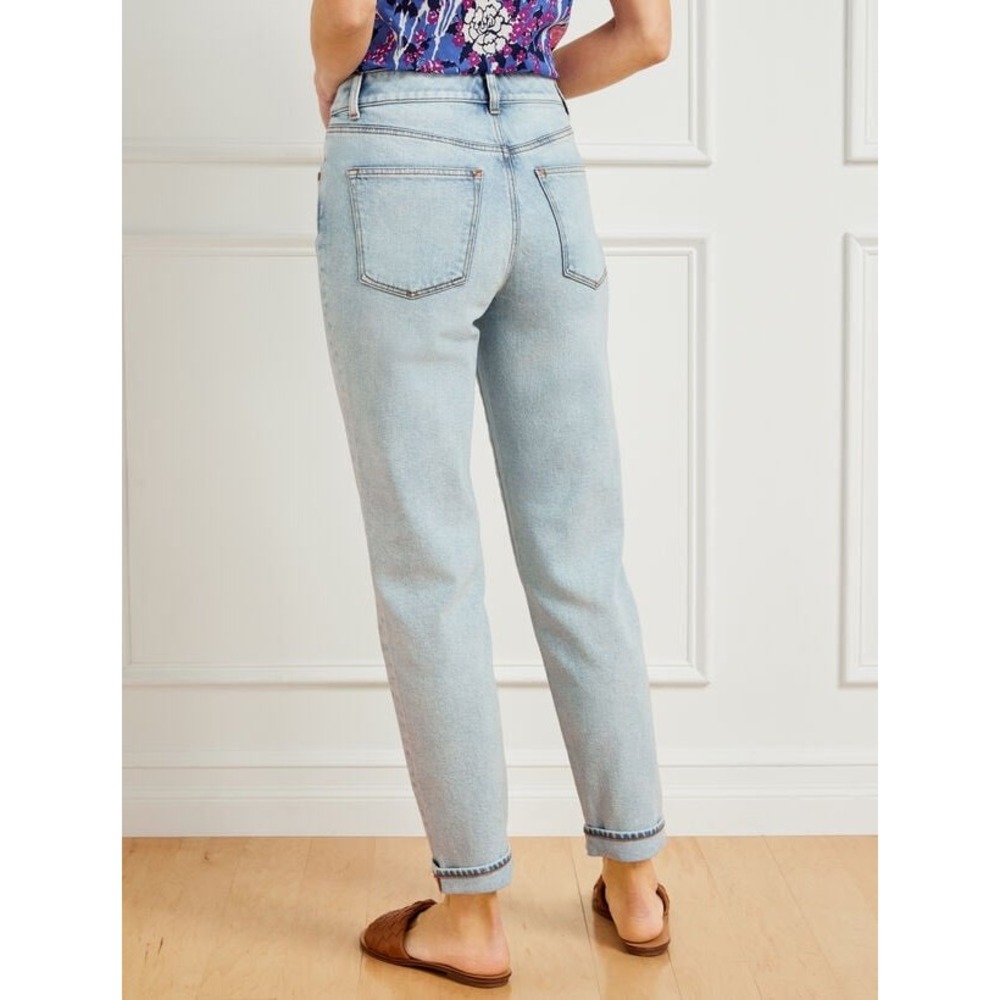 Talbots Everyday Relaxed Jeans in Fiji Wash, Women's Size 8P - Picture 2 of 10